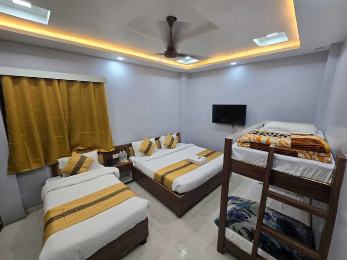 Bedroom 5, Hotel Nanak Place, Varanasi