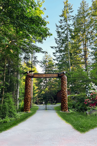Property entrance, Jade Resort, Comox-Strathcona