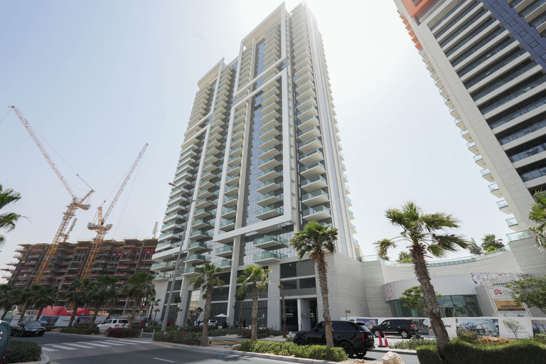 Exterior & Views, KeyRock Golf Gate - Relax with Pool, Dubai