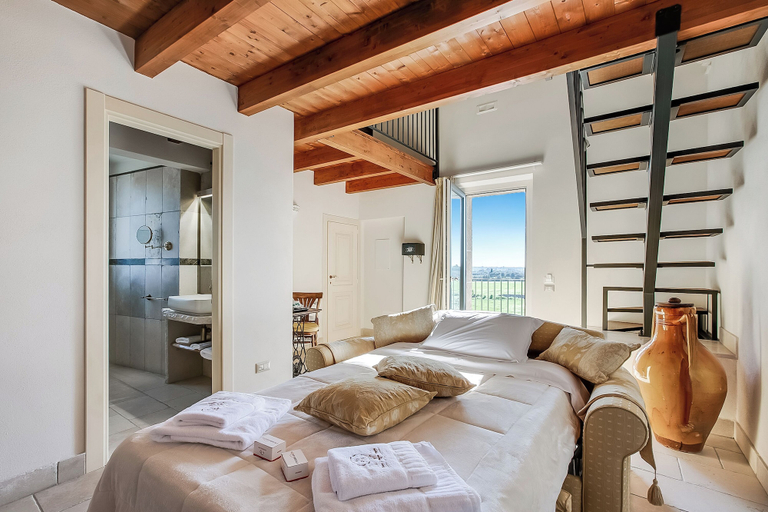 Room 2, Masseria Antoglia, Brindisi