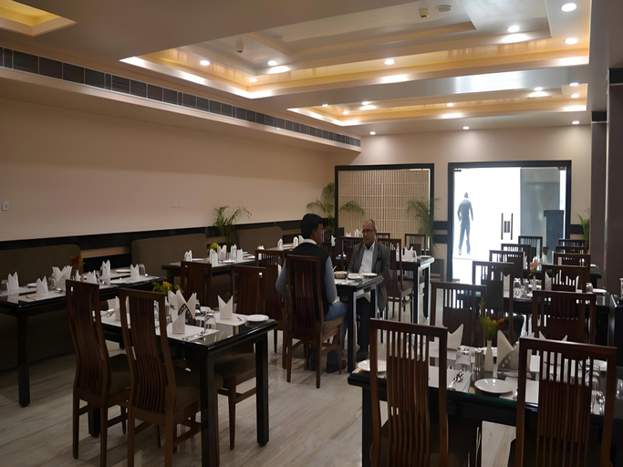 Food & Drinks, Madhuvan Palace, Varanasi