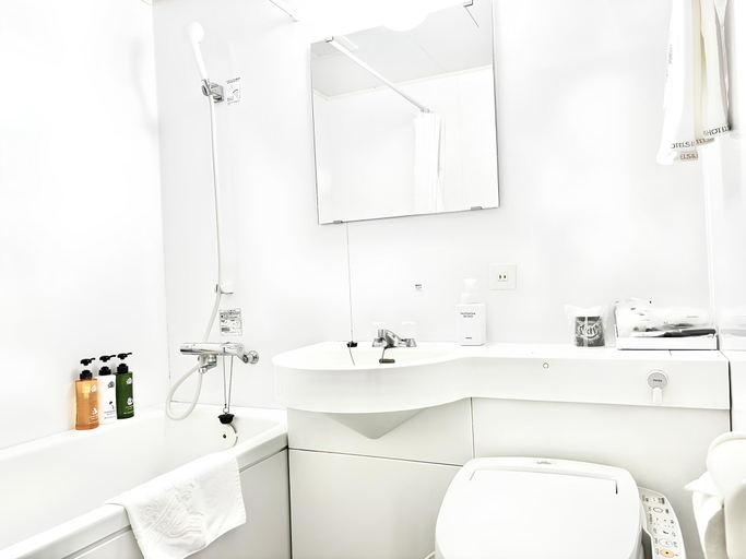 Bathroom 4, APA Hotel Kagoshima Tenmonkan, Kagoshima