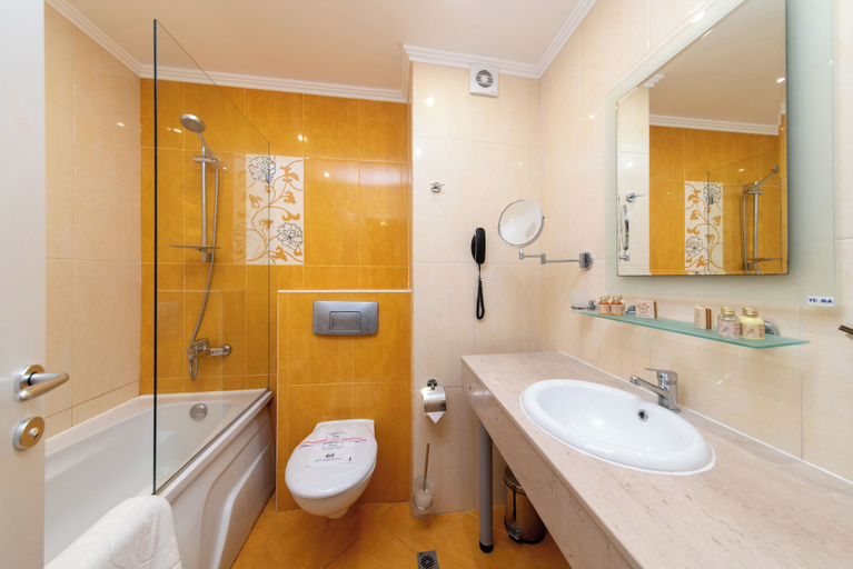Bathroom 5, Hotel Festa Pomorie Resort, Pomorie