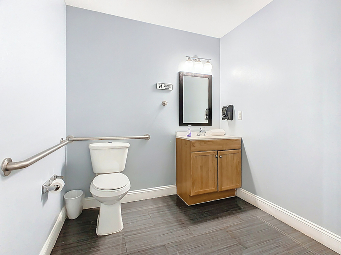 Bathroom 4, Stayable Davenport, Polk