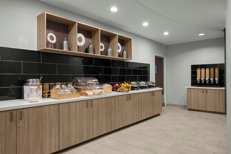 Food & Drinks 5, SpringHill Suites Lehi at Thanksgiving Point, Utah
