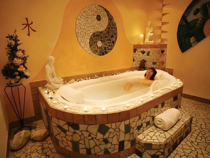 Bathroom 3, Hotel Castel, Landeck