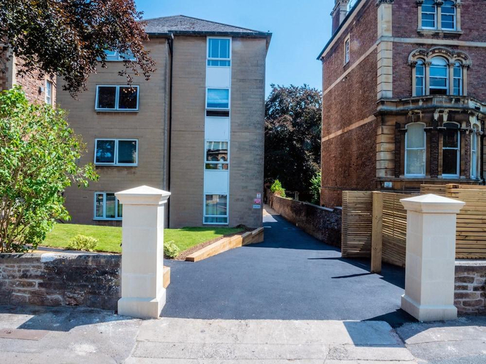 Exterior & Views 2, Alison Court, Bristol