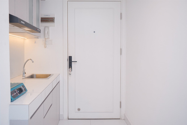 Private kitchen 5, Great Choice Studio Loft At Kingland Avenue Apartment, Tangerang