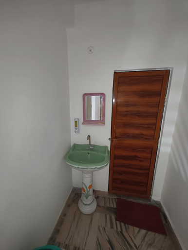 Bathroom 4, Vatsalya Bhawan Ayodhya, Faizabad