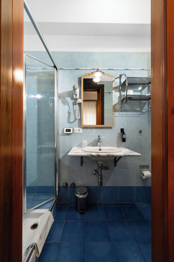 Bathroom 4, Hotel City Center, Palermo