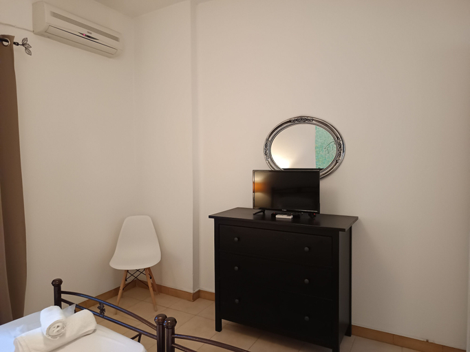 Bedroom 5, Villa Constantina Apartments, Peloponnese