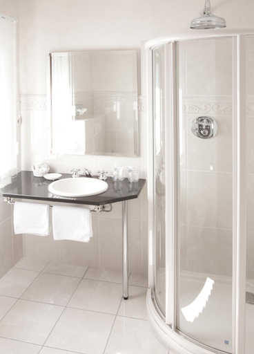 Bathroom, Le Temple, Trier-Saarburg