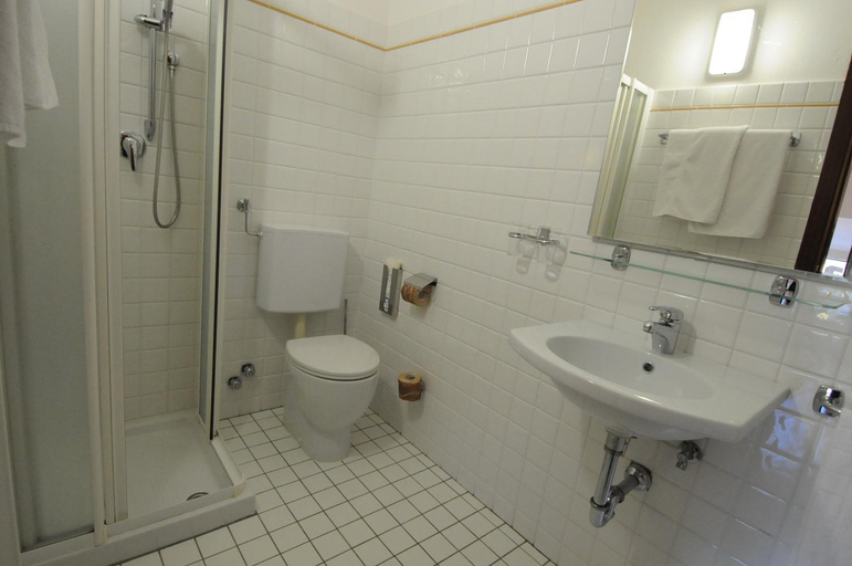Bathroom 5, Albergo Pian del Bosco, Pesaro E Urbino