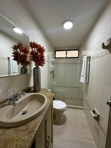 Bathroom 5, Our House, Santa Marta (Dist. Esp.)