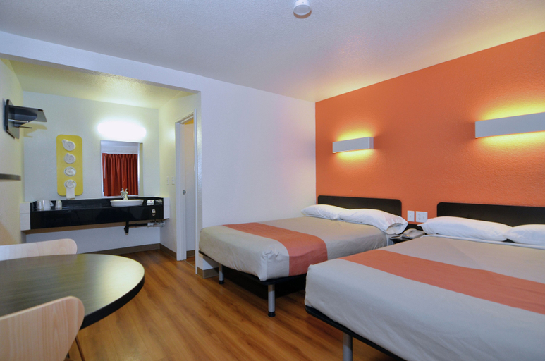 Bedroom 3, Motel 6 Palm Desert, CA - Palm Springs Area, Riverside