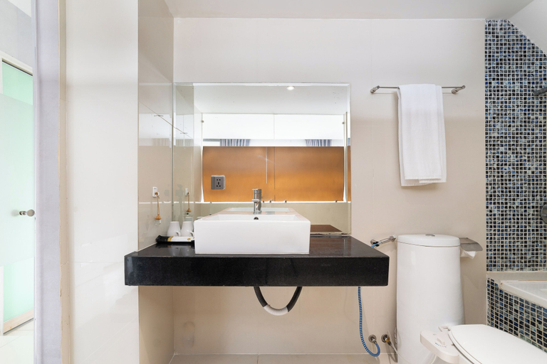 Bathroom 3, Belvilla Luxury Hotel Near SECC Formerly, District 7