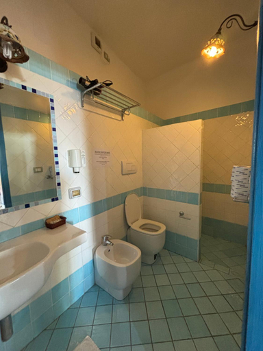 Bathroom 2, Villa La Rosa, Messina