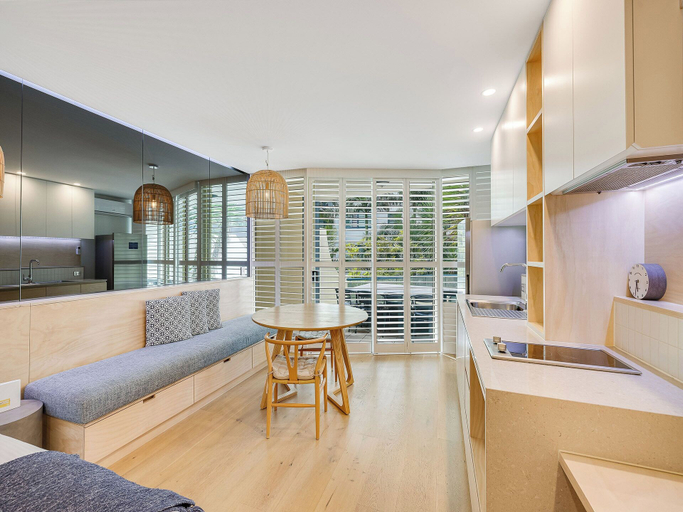 Others 5, 11 Mooloolaba Esplanade, Maroochy - Mooloolaba
