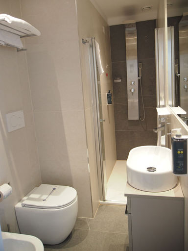 Bathroom 4, Hotel Vienna, Pesaro E Urbino