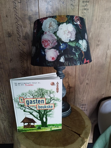 Others 3, B & B Chawe, Enschede