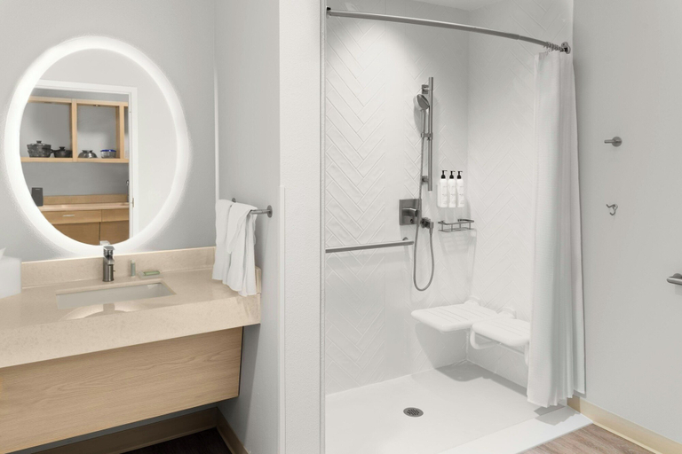 Bathroom 4, Towneplace Suites by Marriott Columbus, Platte