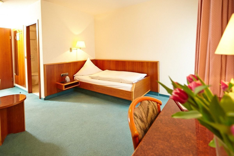 Room 2, Hotel Sonne, Hochtaunuskreis
