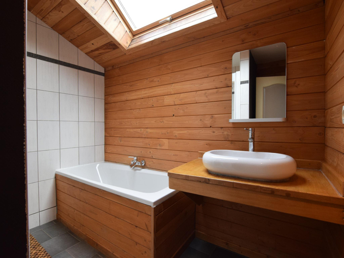 Bathroom 3, Rendeux Retreat with Sauna, Luxembourg