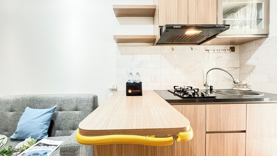 Private kitchen 5, Warm And Comfy 2Br At Bassura City Apartment, Jakarta Timur