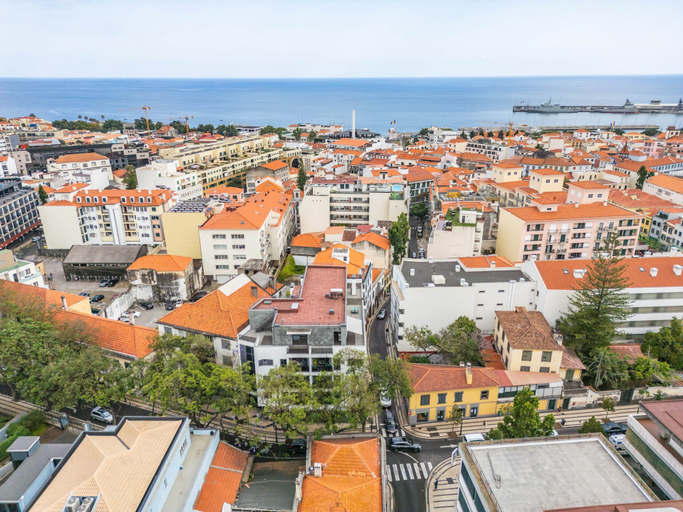 Room 5, Urban Stay 3A by Homie, Funchal