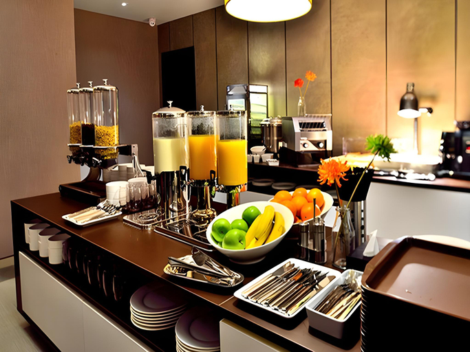 Food & Drinks 5, Home Inn Plus Kunming Cuihu Road, Kunming