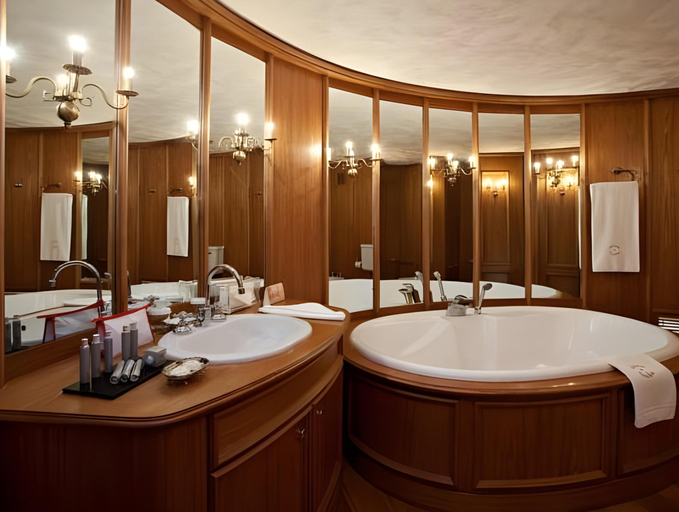 Bathroom 4, Chateau et Golf De Taulane, Var