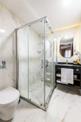 Bathroom 5, Aprilis Deluxe Hotel, Fatih