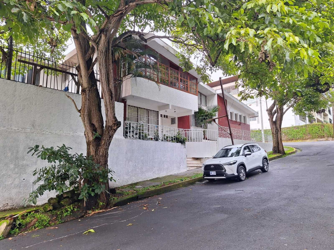 Public Area, Carolina Hostel, San José