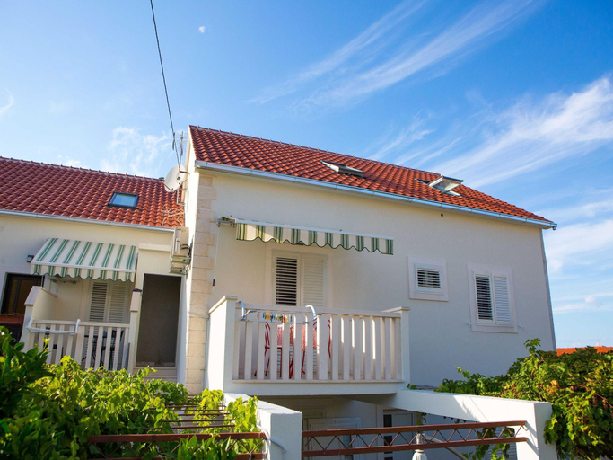 Others 3, Apartment Lenka with garden, Sutivan