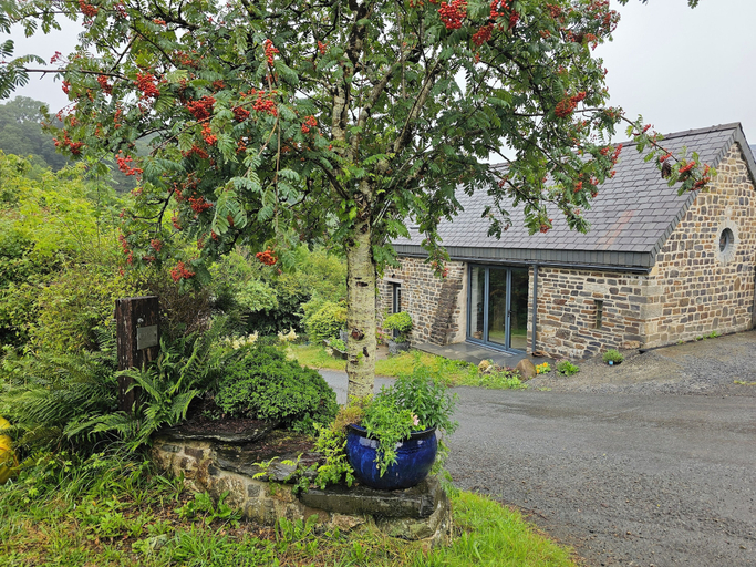 Exterior & Views 2, The Stone Barn, Carmarthenshire