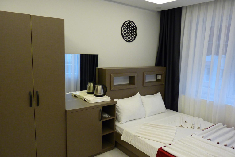 Bedroom 2, Konyaaltı Apart Hotel, Antalya