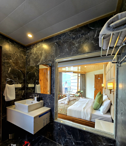 Bedroom 5, THE HIMALAYAN QUEEN, Kullu
