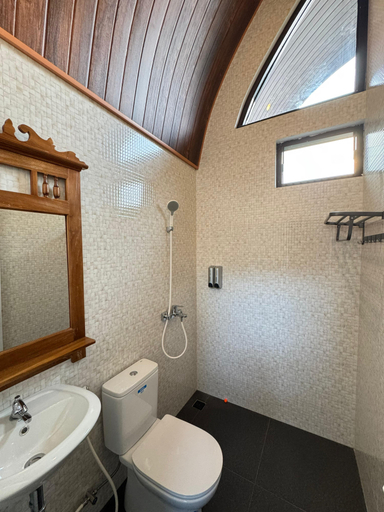 Bathroom, Villa Saung Wira, Cirebon