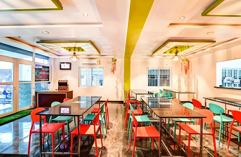 Food & Drinks, Hotel Karnataka Suites, Bangalore