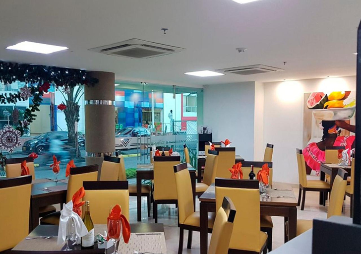 Food & Drinks 4, Hotel Titanium Plaza, Barrancabermeja