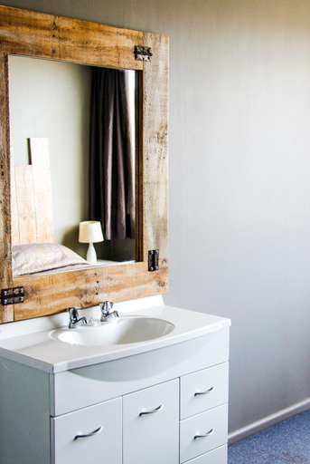 Bathroom 5, Oamaru Backpackers, Waitaki