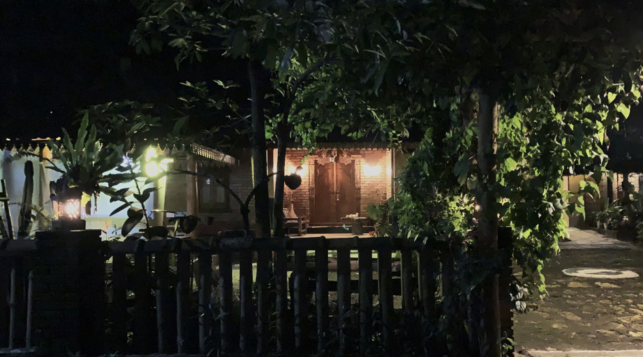Exterior & Views 2, nDalem HaWe Villa Kaliurang, Sleman