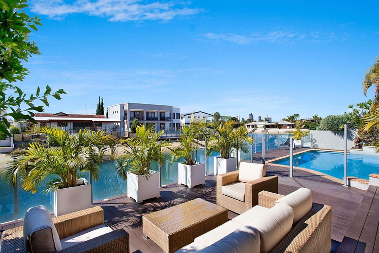 Others 2, La Vida, Gold Coast