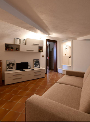 Others 5, B&B AlbaChiara, Modena