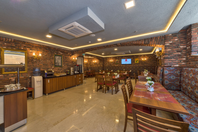 Food & Drinks 3, Aprilis Gold Hotel, Fatih