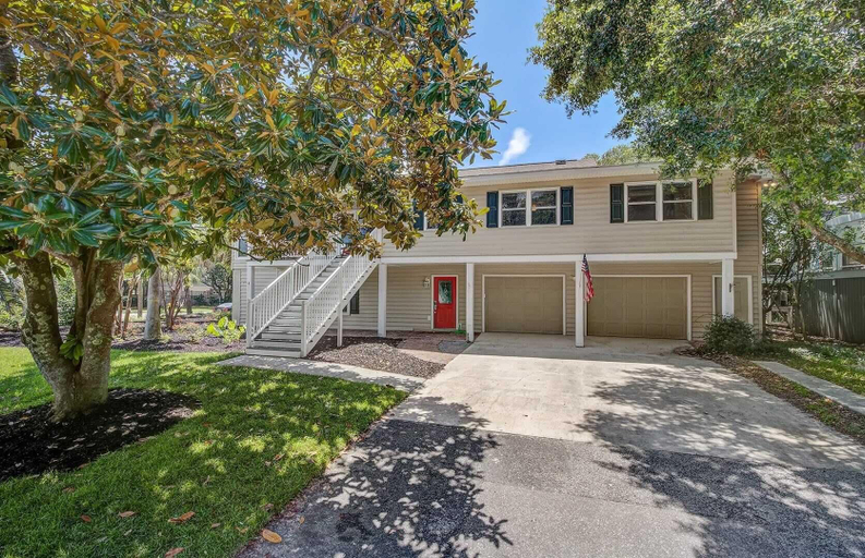 Exterior & Views 2, 11 43rd Avenue by Avantstay Pool + Close to Beach!, Charleston