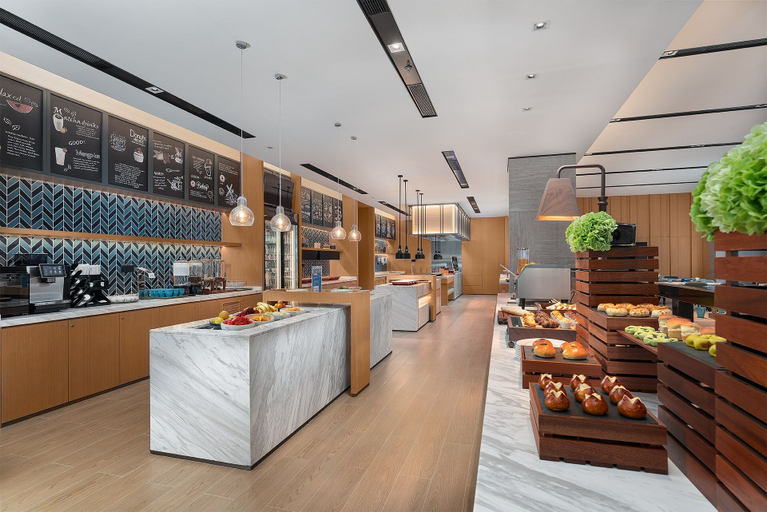Food & Drinks 4, Fairfield By Marriott Yining, Ili Kazakh
