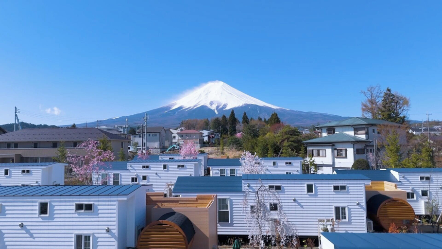 Others 1, Inn the Fuji, Fujiyoshida