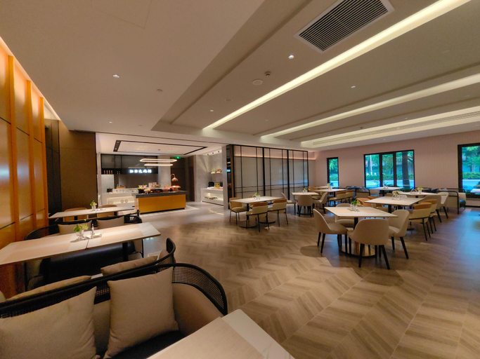 Food & Drinks 4, Home Inn Plus Shanghai Xintiandi Lujiabang Road Metro Station, Shanghai