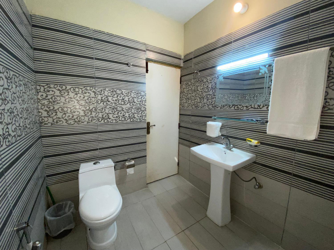 Bathroom 3, Fusion Lodge, Islamabad